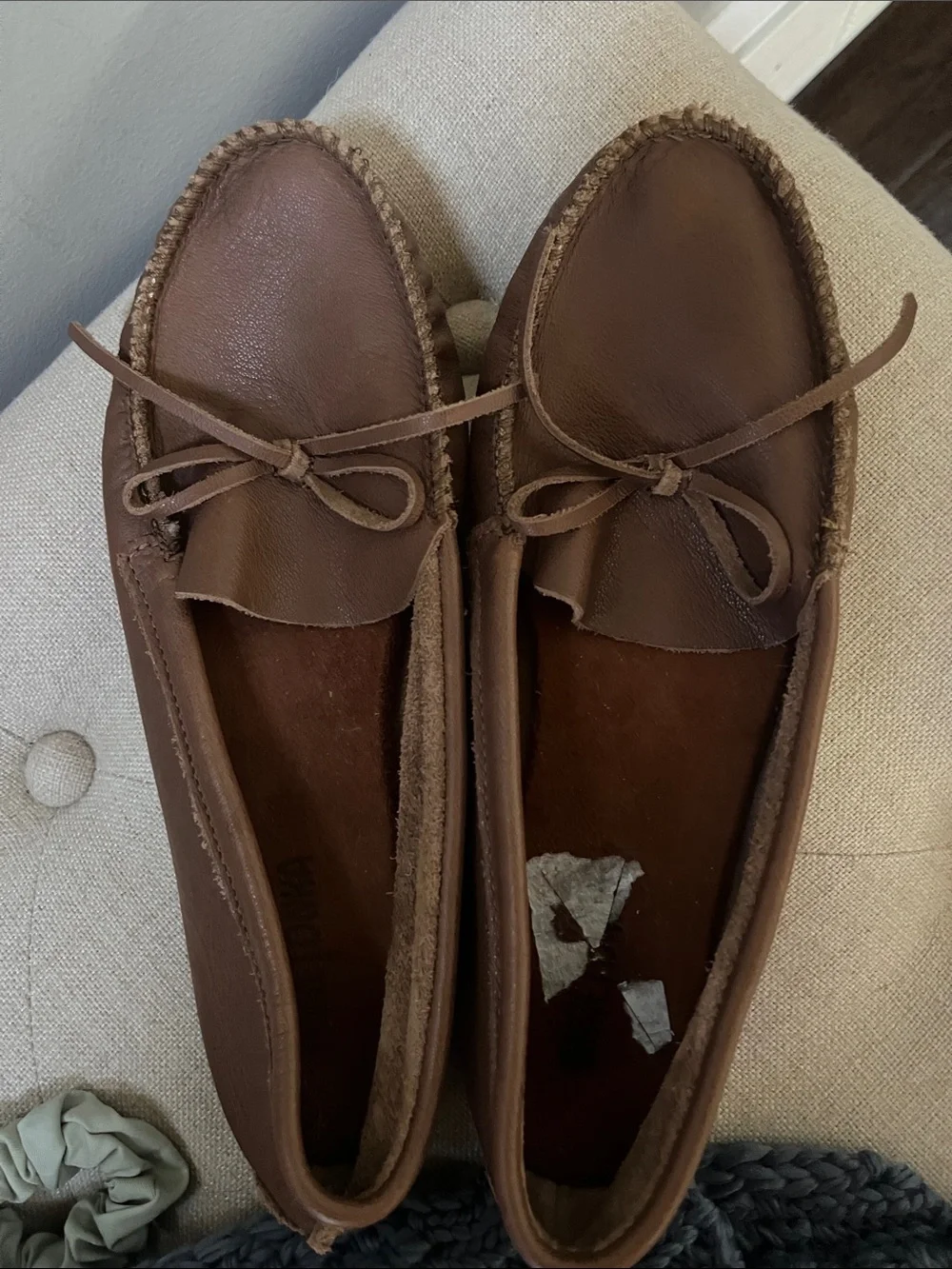 Near perfect Minnetonka driving moccasins size 9.5